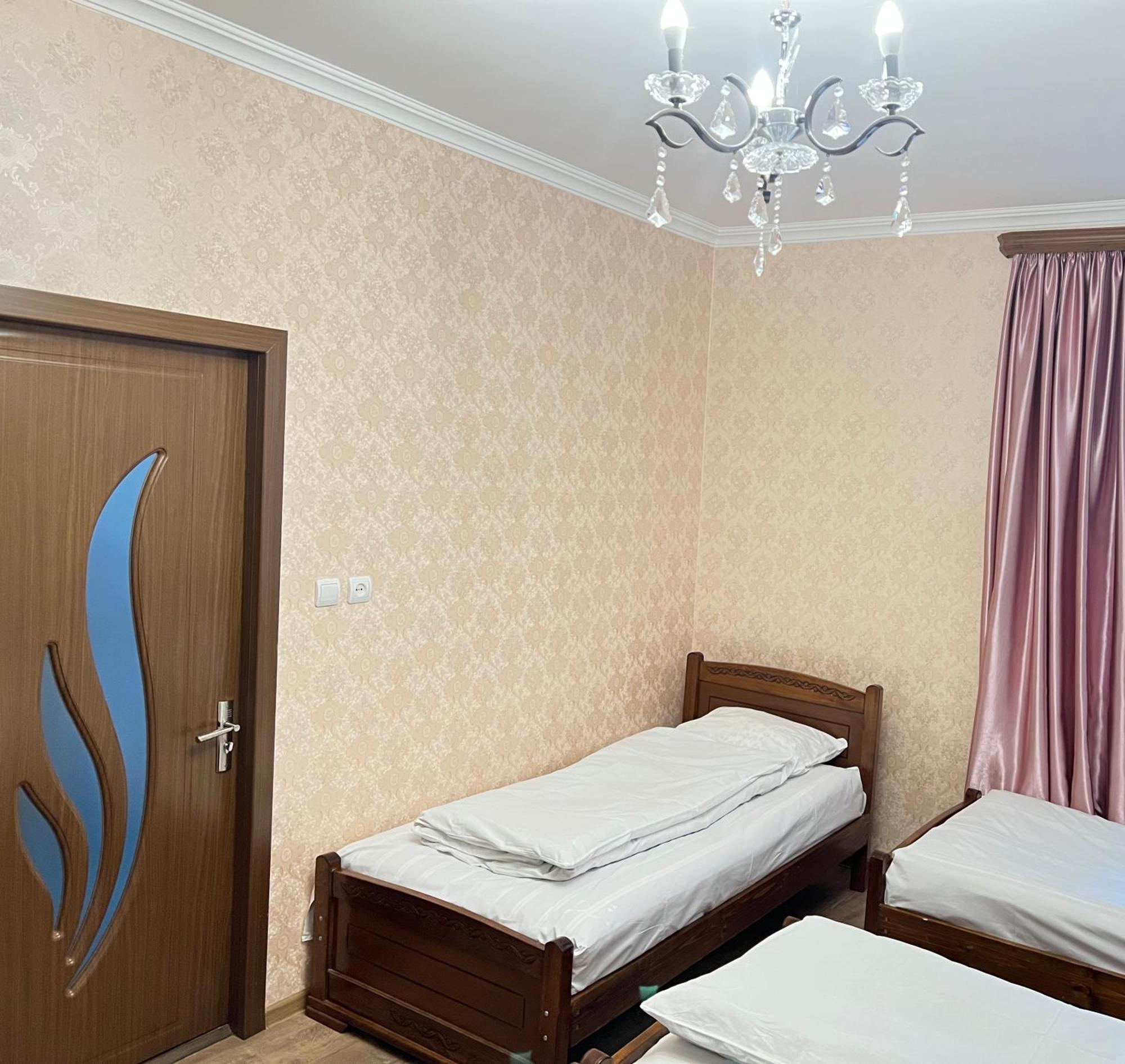 Mikheil Pitskhelauri Guest House Kazbegi Eksteriør bilde